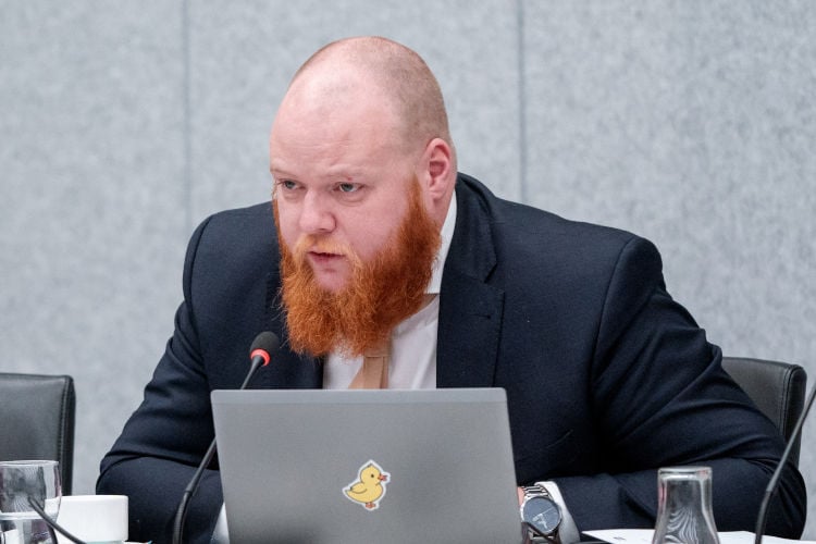 FNP-lijsttrekker Aant Jelle Soepboer gevraagd voor hoofdrol in Netflix-serie Viking Wars