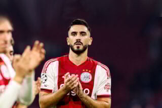 Ajax mogelijk vanmiddag al gehuldigd voor 0-0 ruststand tegen Galatasaray Ajax mogelijk vanmiddag al gehuldigd voor 0-0 ruststand tegen Galatasaray