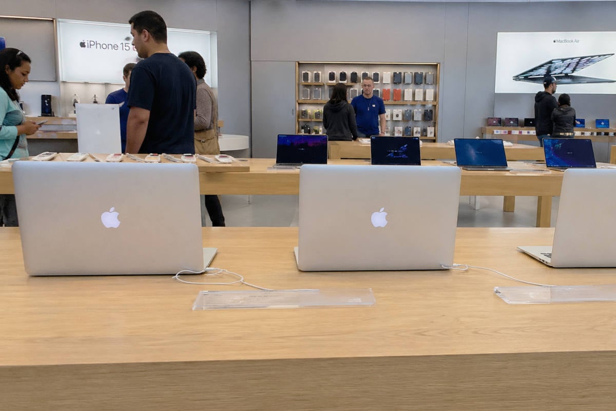 Apple verhoogt noodgedwongen prijzen laptops om te voorkomen dat kwartaalwinst onder de 29 miljard dollar zakt