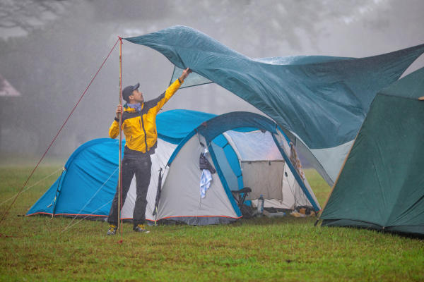 Campinggasten in Drenthe wachten na twee weken regen nog steeds op evacuatie