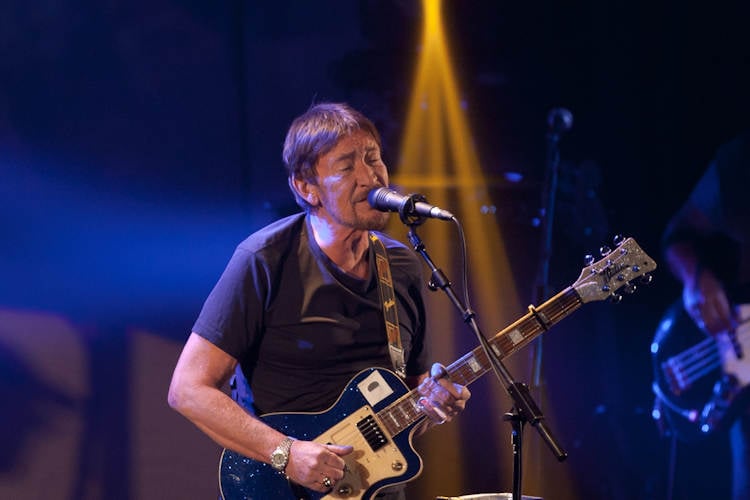 Chris Rea zingt dit jaar voor het eerst vanuit plug-in hybride