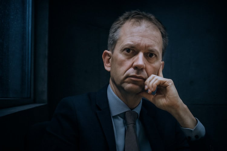 Eddy van Hijum (NSC) wil als onbekende lijsttrekker vooral onbekend blijven