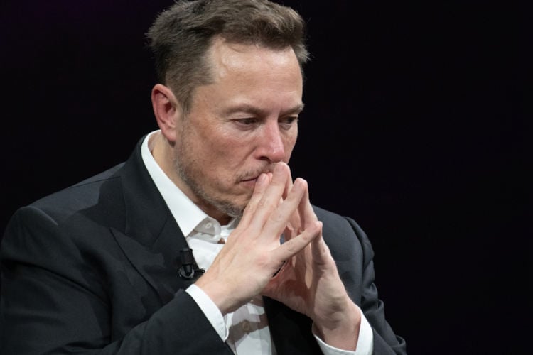 Musk blij met TikTok-verbod: “Polariserende dansjes gevaar voor democratie”