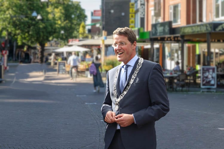 Emmen neemt bezoek van koning Willem-Alexander serieus: “We hebben zelfs de Hoofdstraat verhard”