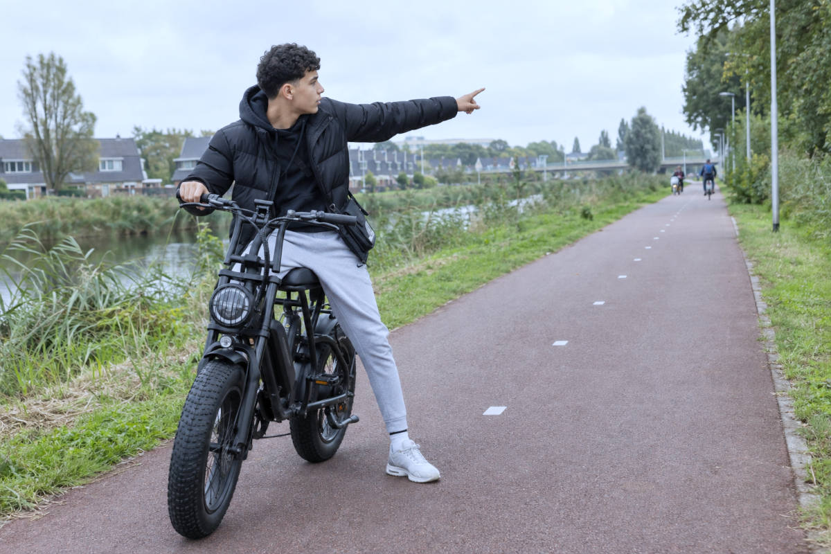 Fatbiker noemt politiecontrole levensgevaarlijk: “Ik moest helemaal afremmen.”