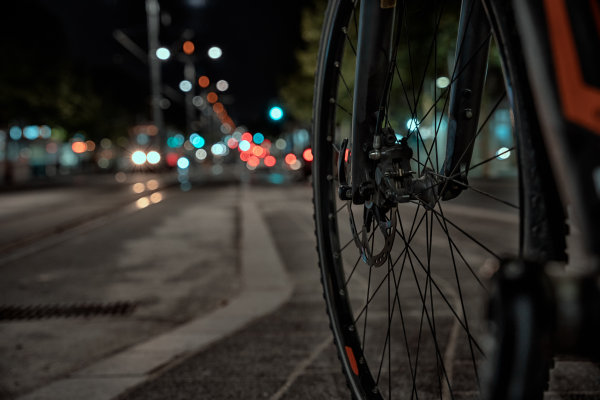 Energiebesparing: Steeds meer fietsers rijden heel bewust zonder licht