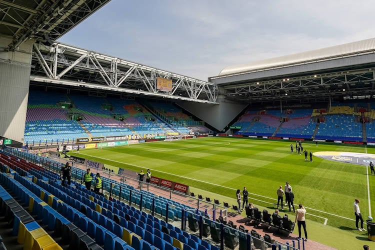 NEC opent filiaal in Arnhem: “Ook daar is behoefte aan profvoetbal”