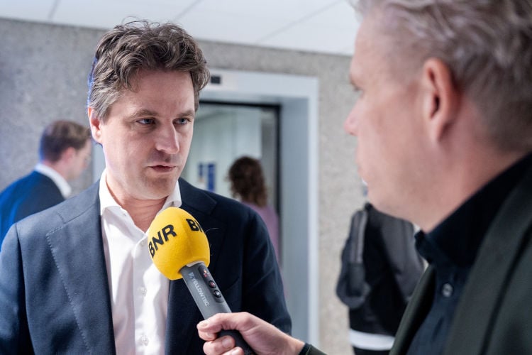 Bontenbal wil Duitse partij CDU betrekken bij formatie: “Meerderheidscoalitie anders onhaalbaar”