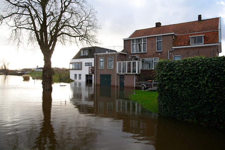 Waterschappen: “Nederlanders pikken die lage waterschapsbelasting niet meer”
