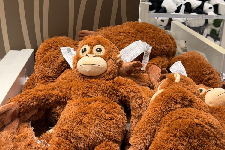 Marktplaats overspoeld met verstoten IKEA-knuffelapen