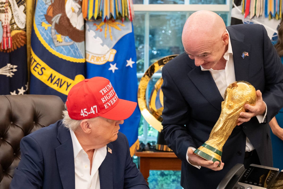 Infantino ontkent beïnvloeding: “Ik heb volledig zelfstandig gedaan wat Trump vroeg”