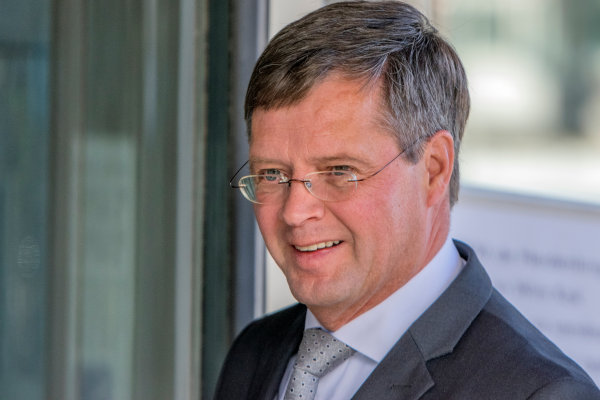 Balkenende wordt achtste minister van Staat… wordt het kabinet topzwaar?