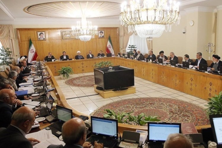 Iran verlaagt AOW-leeftijd naar 38 jaar