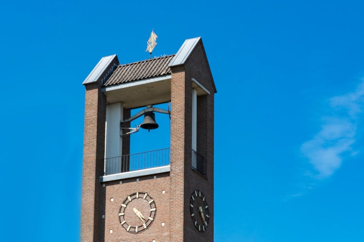 SGP wil luidere kerkklokken: “Christelijk geluid soms niet overheersend genoeg”
