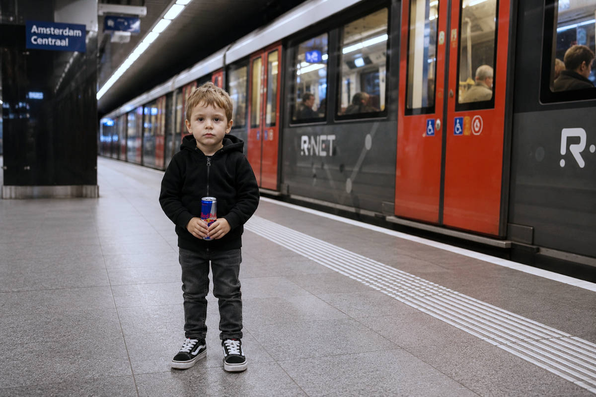 Kleuters noemen gratis openbaar vervoer ‘mager aanbod’ zolang bedtijd op 19:00 uur blijft staan