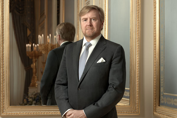 Koning Willem-Alexander op de foto met dubbelganger?