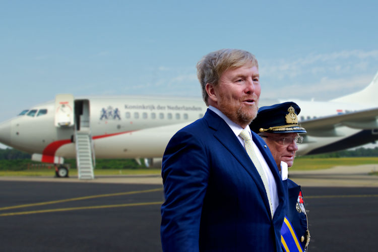 Willem-Alexander met regeringsvliegtuig aangekomen in Emmen: “Wat een takke-eind!”