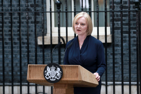 Liz Truss stapt op: “Te moeilijk om succesvolle Boris Johnson op te volgen”