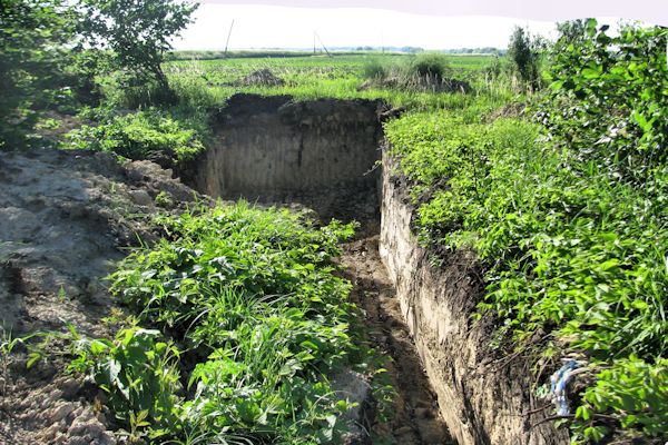 Russen blunderen bij aanleg loopgraven: “Geen milieuvergunning aangevraagd”