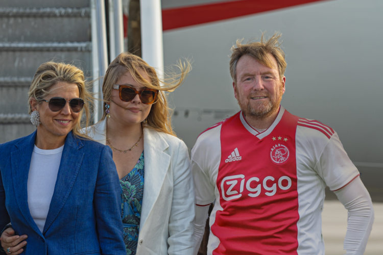 Koning Willem-Alexander mogelijk nieuwe trainer van Ajax: “Zijn clubliefde zit diep”