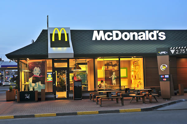 Op terras McDonald’s mag niet meer gerookt worden: “Gezondheid heeft bij ons altijd op één gestaan”