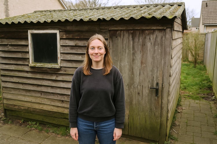 Merel (26) verdient modaal, toch kocht ze een vrijstaande schuur: “Zo trots dat dit gelukt is”