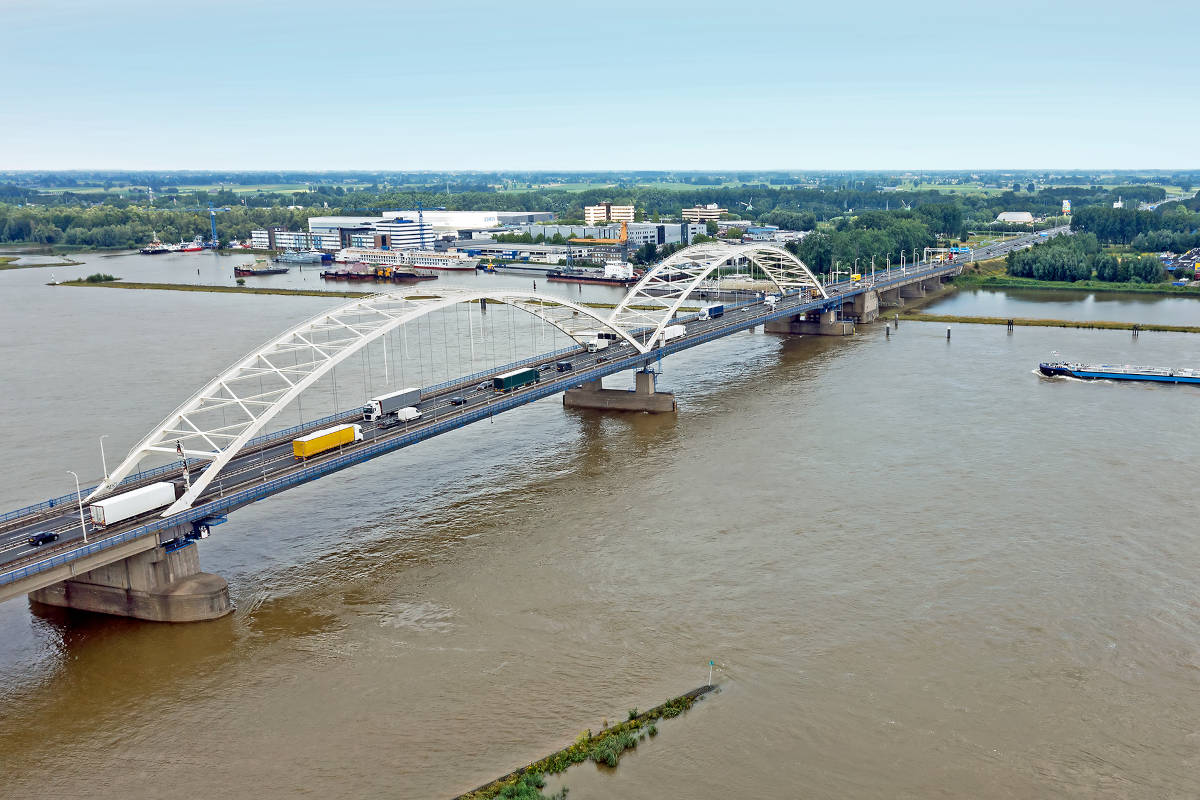 80% automobilisten gebruikt Merwedebrug puur voor de kick