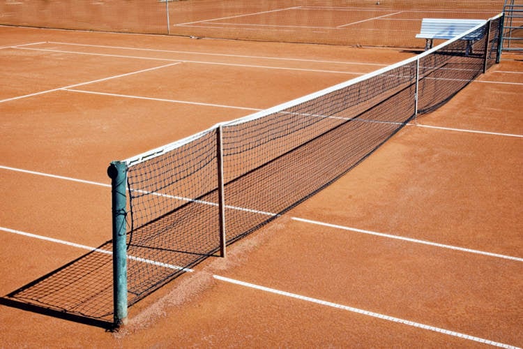 Toptennissers zijn netten spuugzat: “Puur bedoeld om tennissers te hinderen”