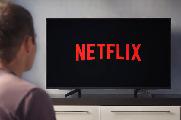 Veel klachten over prijsstijging Netflix: “Leven voor de tv wordt onbetaalbaar”