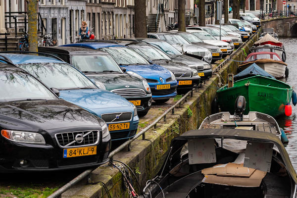 Parkeren in Amsterdam mag voortaan ook met het lichaam worden betaald
