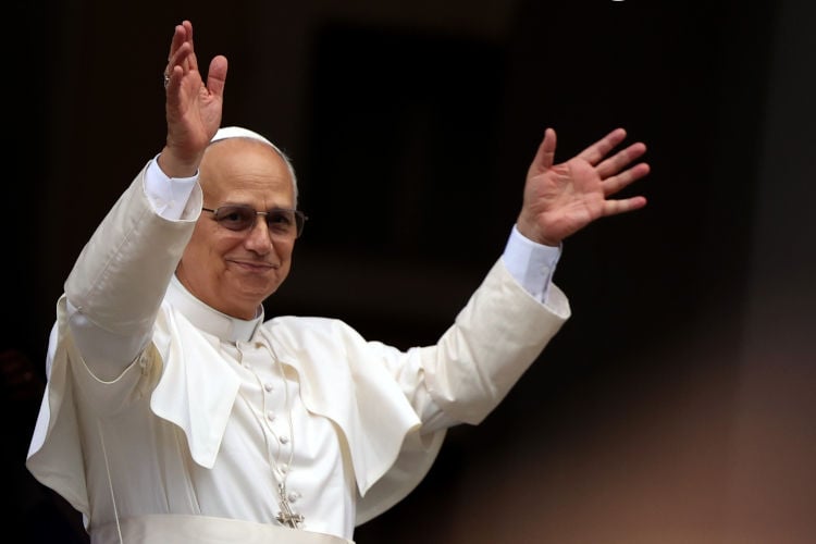 Paus waarschuwt in Monaco voor schrijnende kloof tussen miljonairs en miljardairs