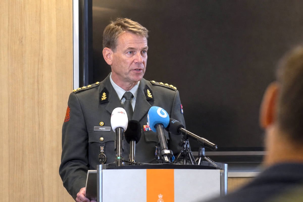 Defensie adviseert soldaten in Oekraïne om te stoppen met schieten vanwege risico op natuurbranden