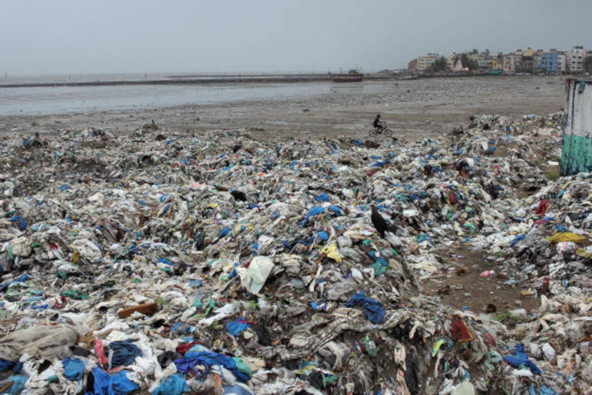 India maakt duurzaam strand van 100% gerecycled plastic