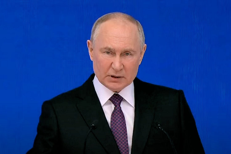 Poetin zegt vredesmissie door te zetten: “Desnoods met nucleaire wapens”