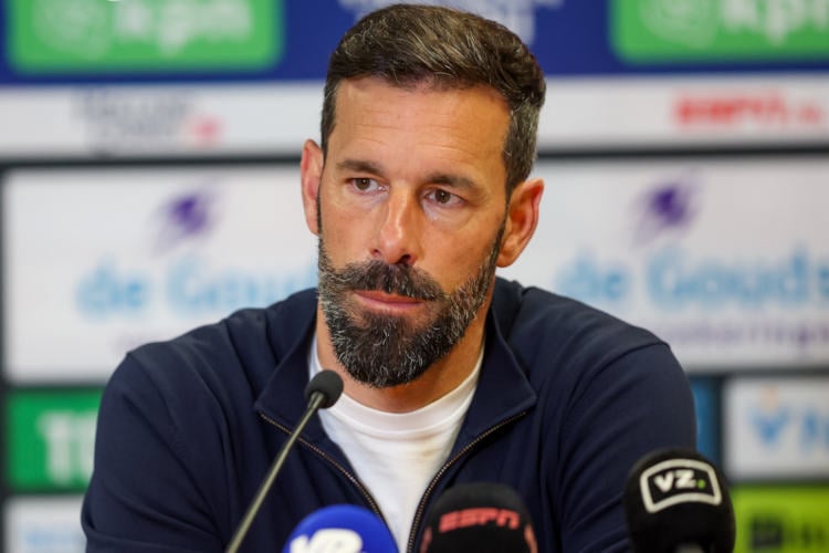 Ruud van Nistelrooij weigert te vertrekken bij Leicester: “Ik geef niet zomaar op”