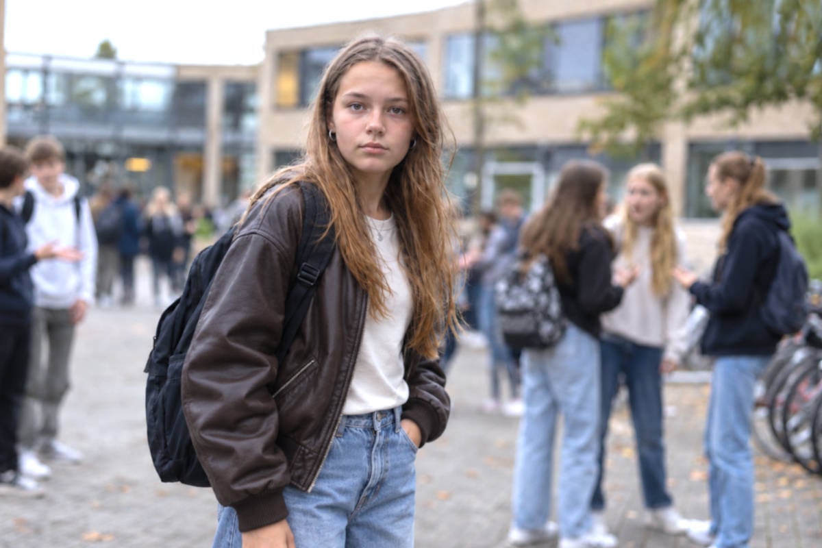 Leerling (14) ontdekt na telefoonverbod dat er op het schoolplein ook andere leerlingen staan