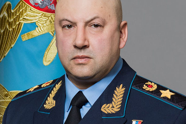 Russische topgeneraal Surovikin volgende maand transfervrij
