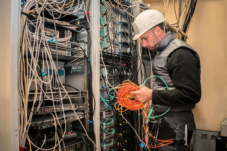 Debat over cyberveiligheid NAVO-top uitgesteld wegens grote internetstoring