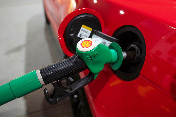 Shell gaat flink investeren in groene energie: “Ook vulpistool diesel binnenkort groen”