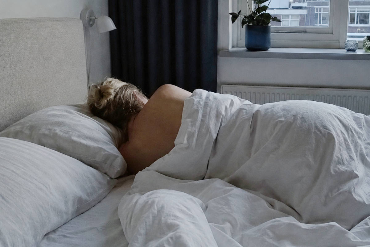 Zorgwekkend: Nederlanders liggen gemiddeld acht uur per dag werkloos in bed