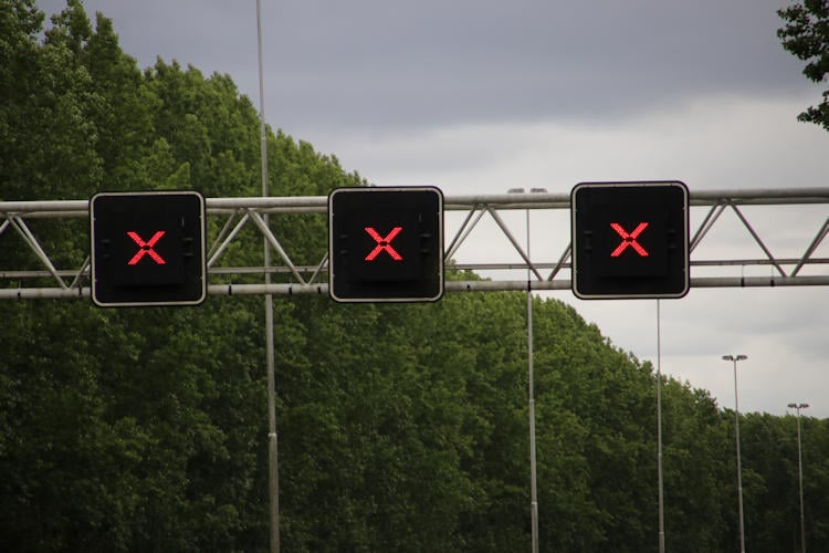Amsterdamse ringweg A10 afgesloten voor asfalteringsfestival