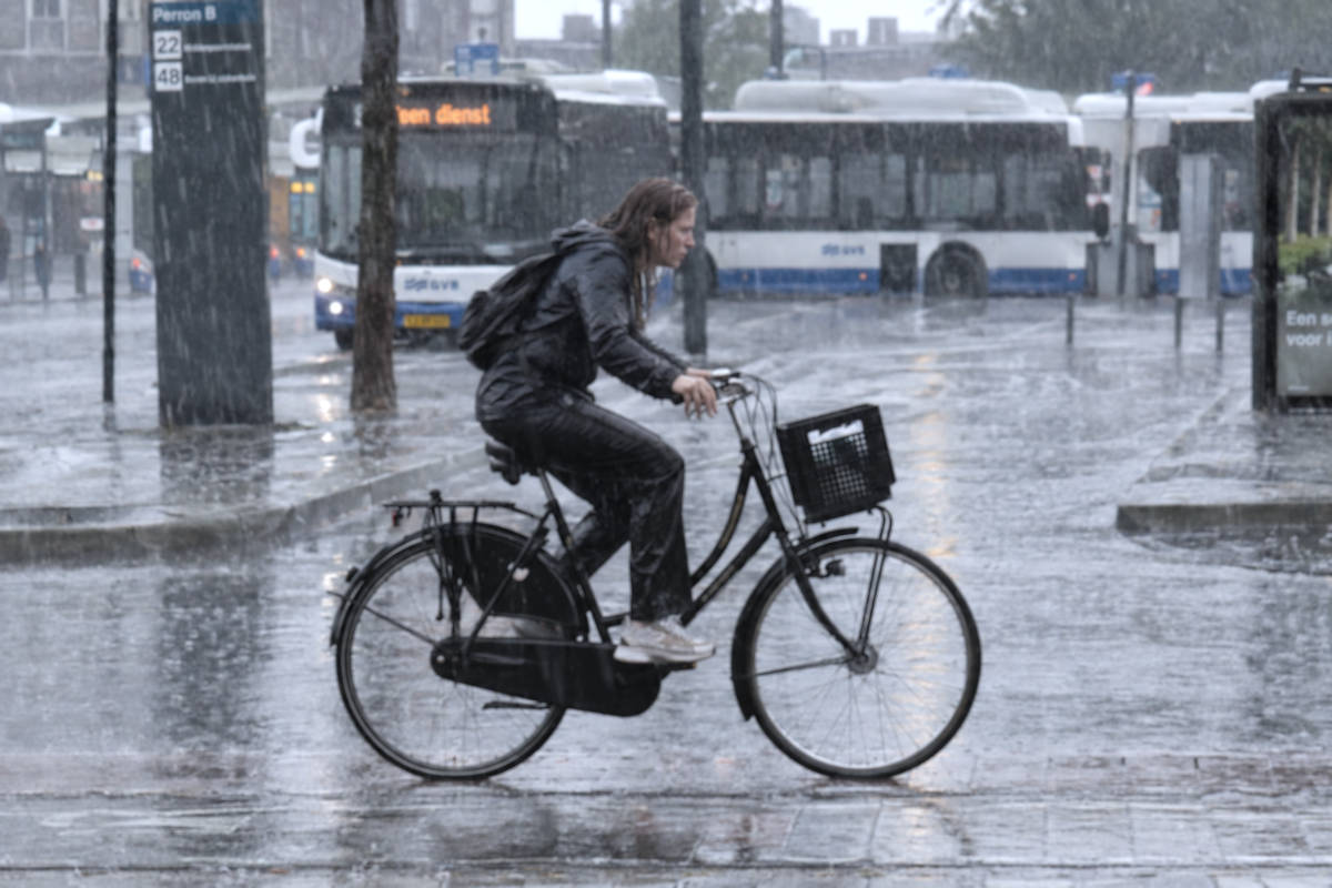 OV-medewerkers tevreden over druilweer op stakingsdag: “Reiziger zoveel mogelijk irriteren”