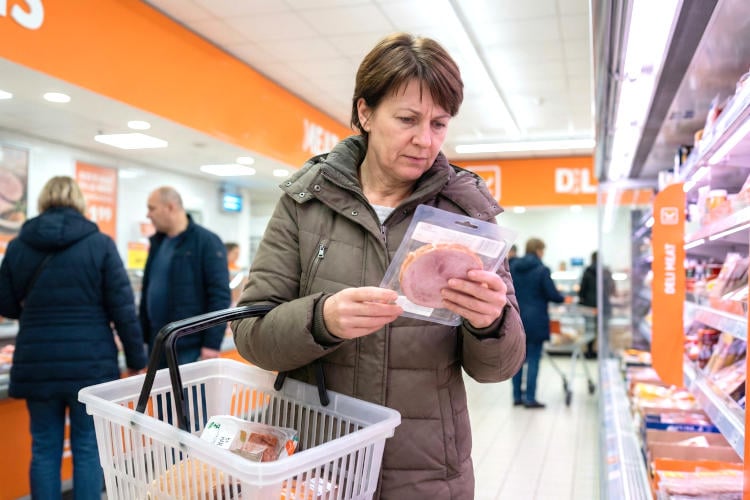 Supermarkt introduceert zelfscan zonder scanner, klanten leren weer hoofdrekenen