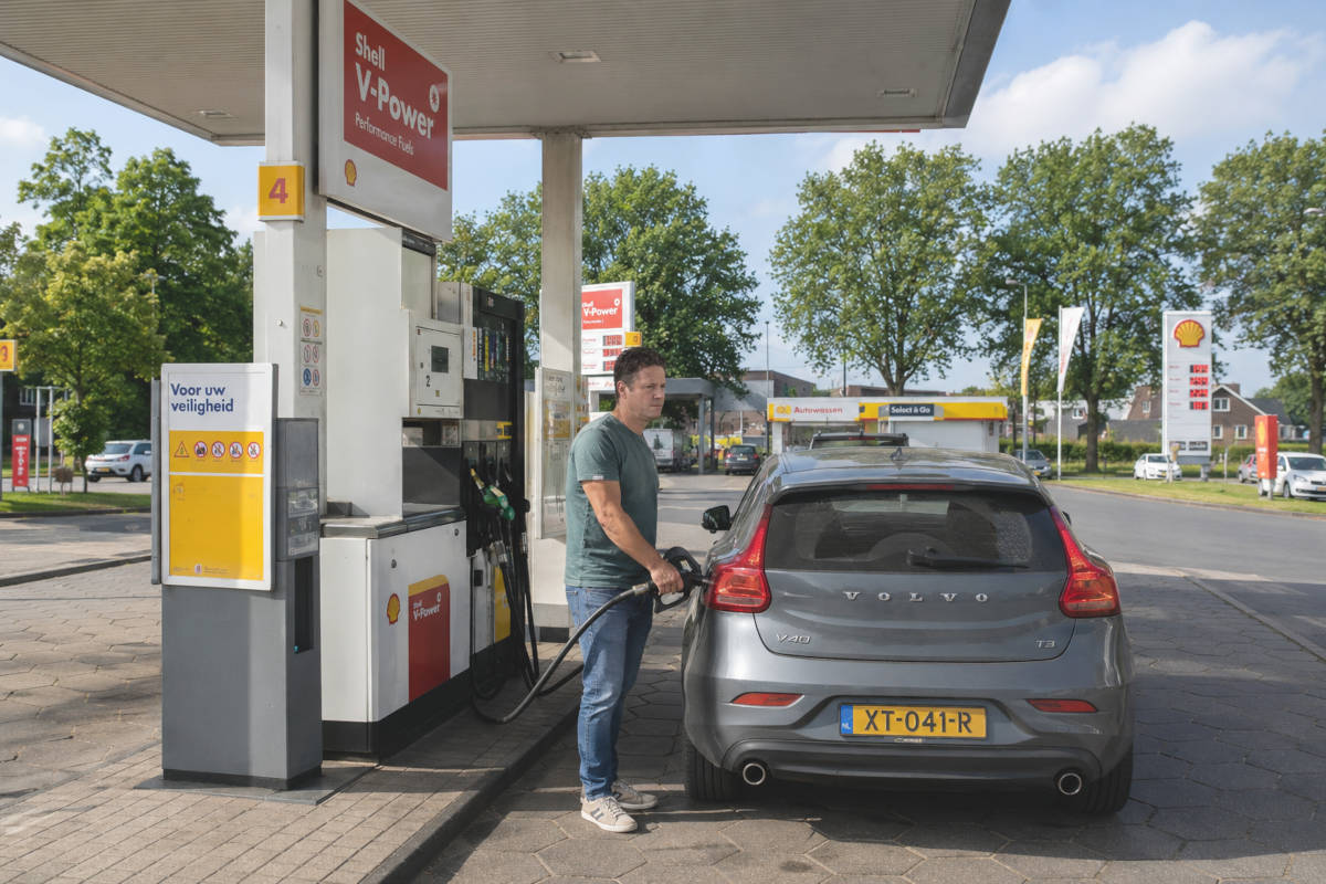 Tankende automobilist opgelucht door hogere winst Shell