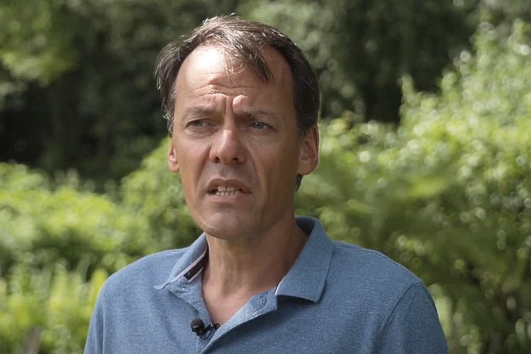 CDA blij met Tijs van den Brink: “Eindelijk iemand die oprecht interesse kan faken”