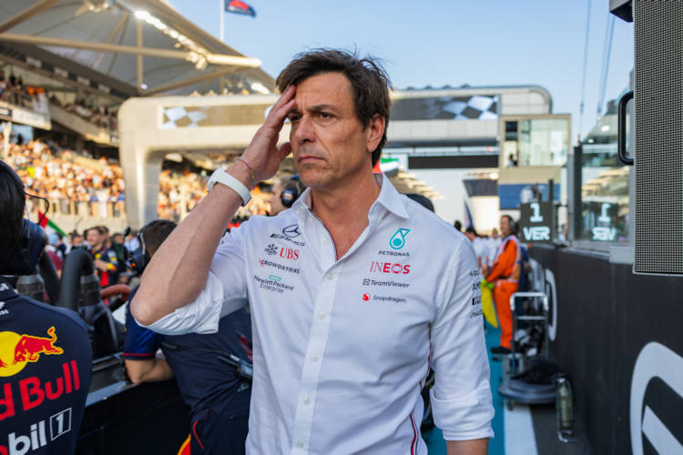 Mercedes teleurgesteld na afwijzing Verstappen: “Bij ons had hij heel groot kunnen worden”
