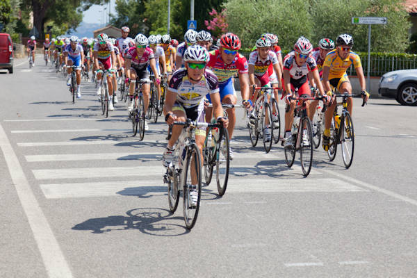 Politie: “Tour de France-fietsen vaak onveilig”
