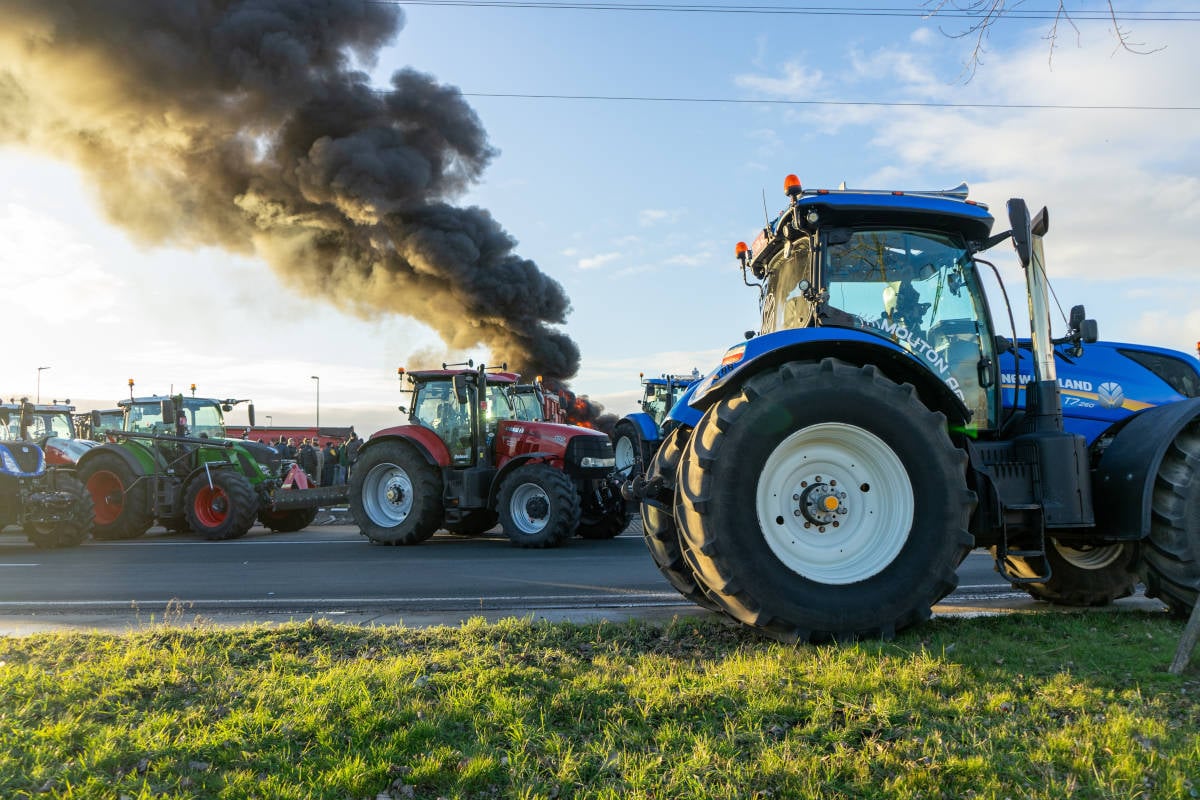 Blokkadeverbod hakt erin bij agrarische sector: “Straks blijft alleen het boeren nog over”