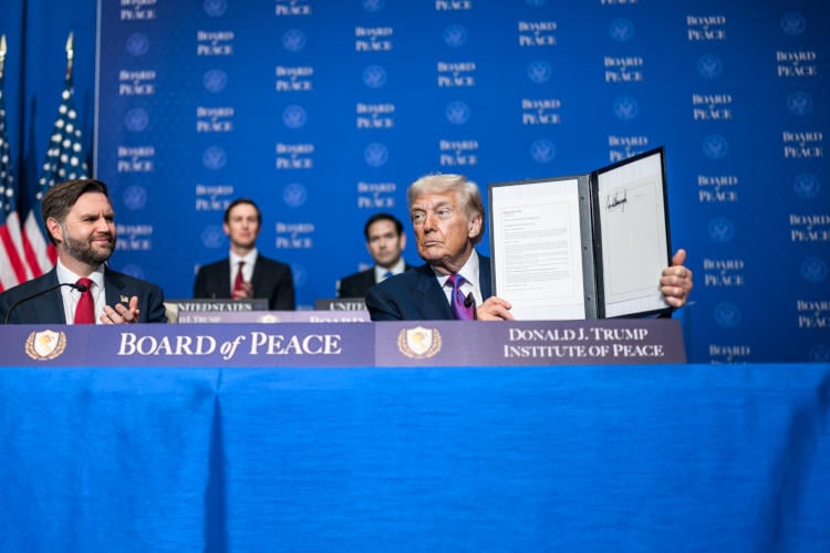 VS tevreden over resultaten Trumps Vredesraad tot nu toe