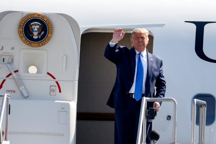 Trump accepteert geen grotere relatiegeschenken dan Boeing 747: “Ik wil alle schijn van corruptie vermijden”